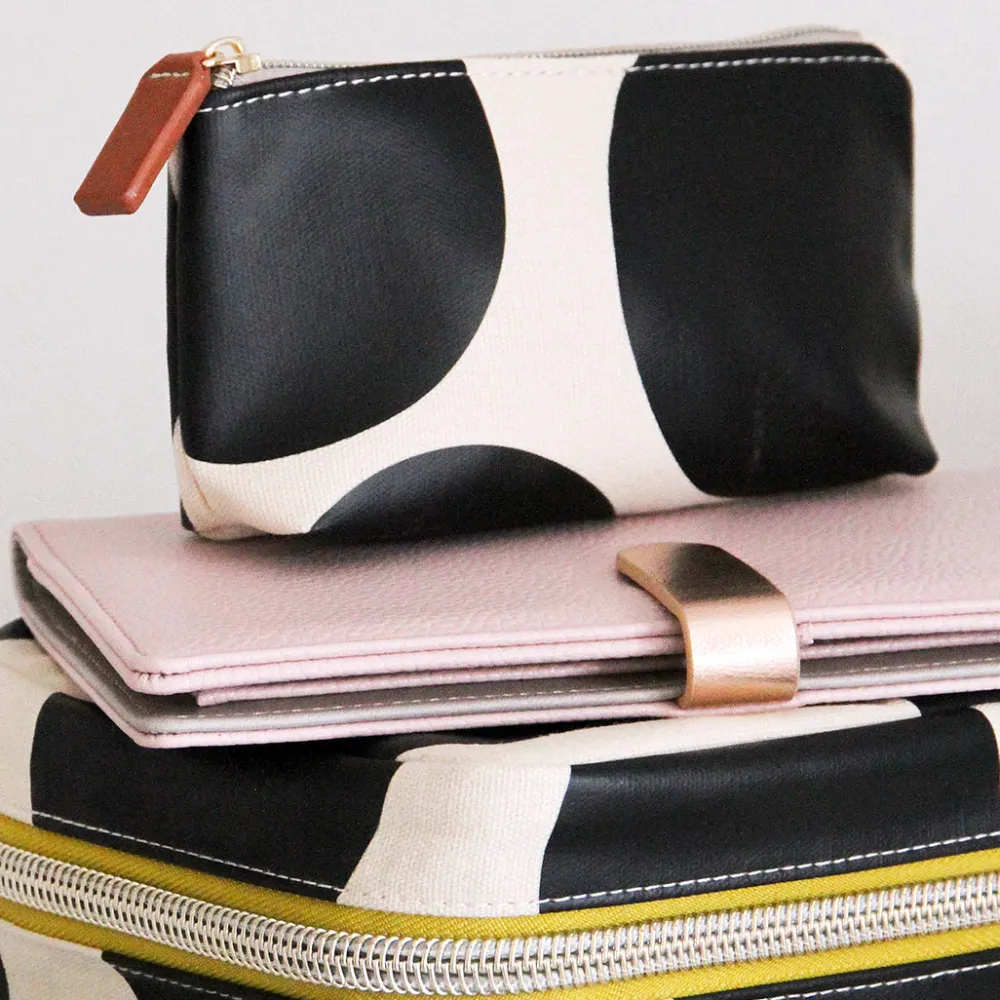 Big Spot Large Wash Bag Travel Set>Caroline Gardner Sale