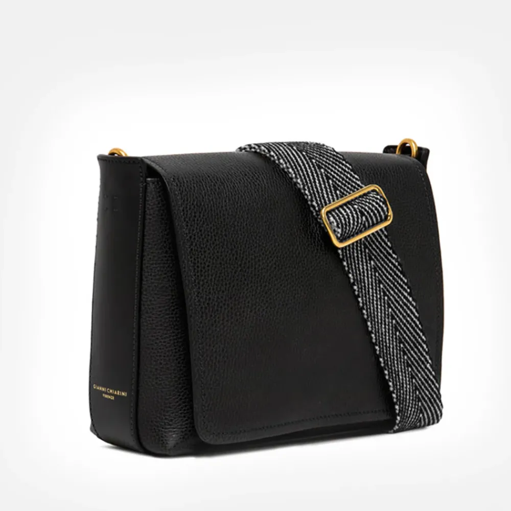 Black Leather Tea Flap Bag>Caroline Gardner Flash Sale